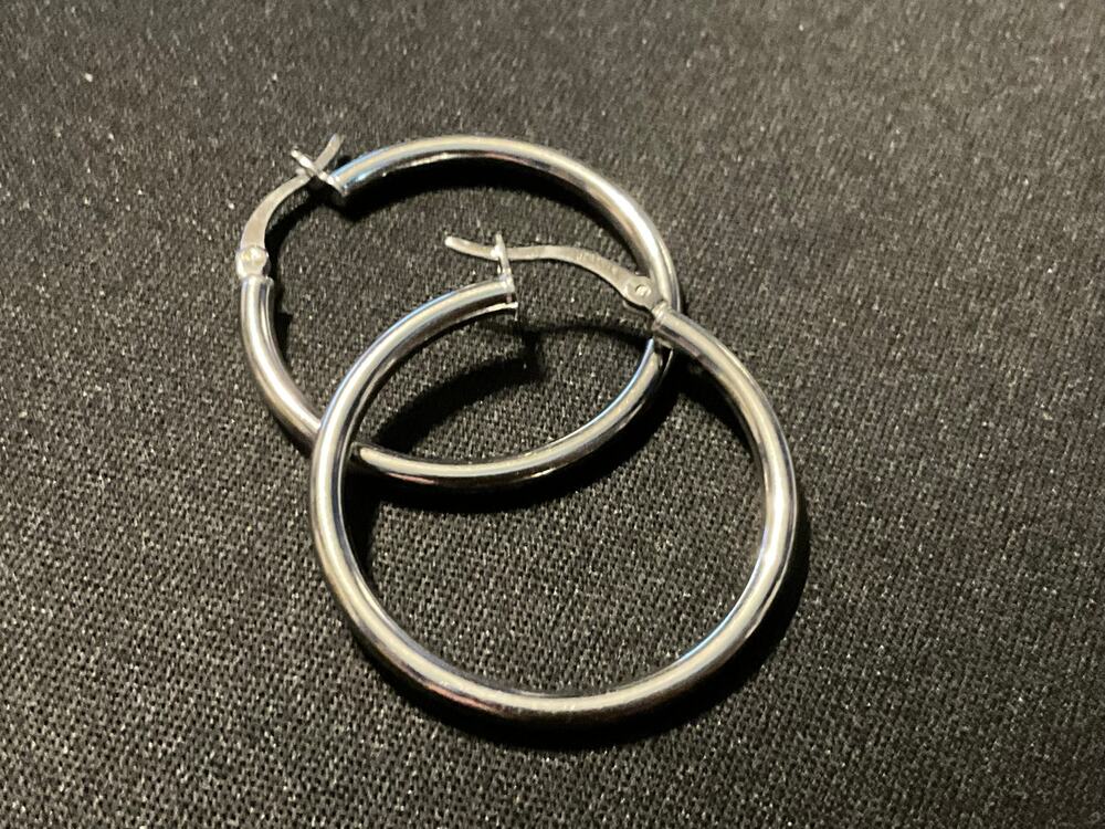 925 Sterling Silver Pierced Hoop Earrings